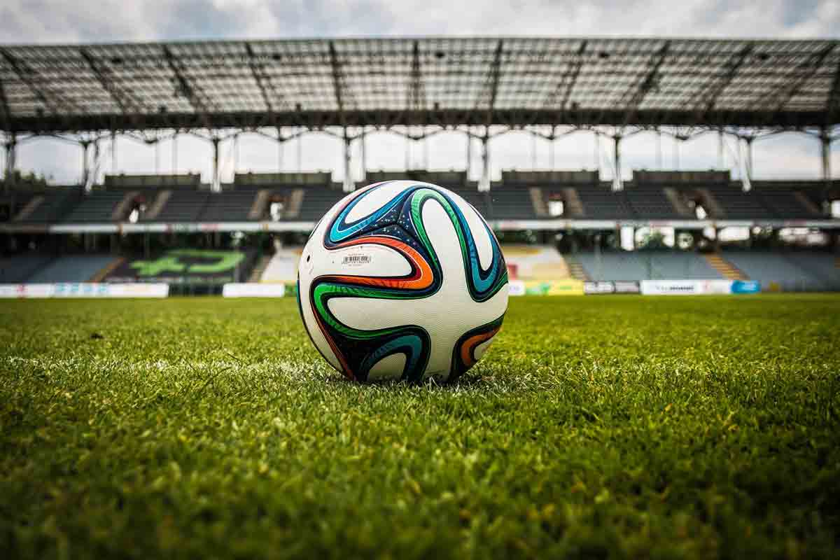Η ομάδα της Newcastle United δηλώνει 'βαθιά ανησυχημένη' μετά τον τραυματισμό οπαδού από μαχαίρωμα στο Μιλάνο