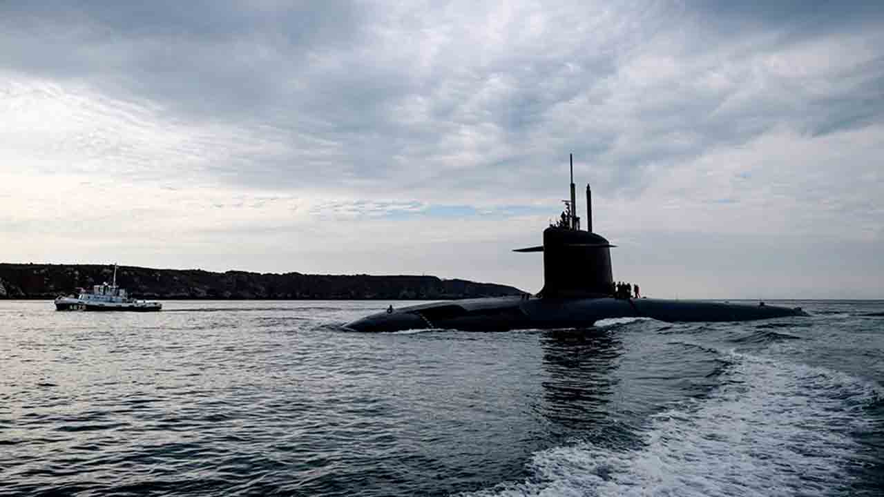 Sous-marin nucléaire de la classe Triomphant. Instagram @marinenationale