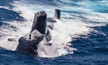 Yhdistynyt kuningaskunta testaa ydinvoimalla toimivista sukellusveneistä laukaistavia vedenalaisia droneja. Kuva: Royal Navy