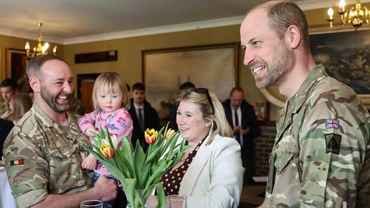 Prince William visits British regiment and observes military training in Bulford. Instagram @princeandprincessofwales